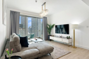 Glamorous & Cozy 2BR in Downtown with Fountain Views